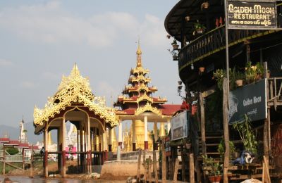 inle lake moon restuarant